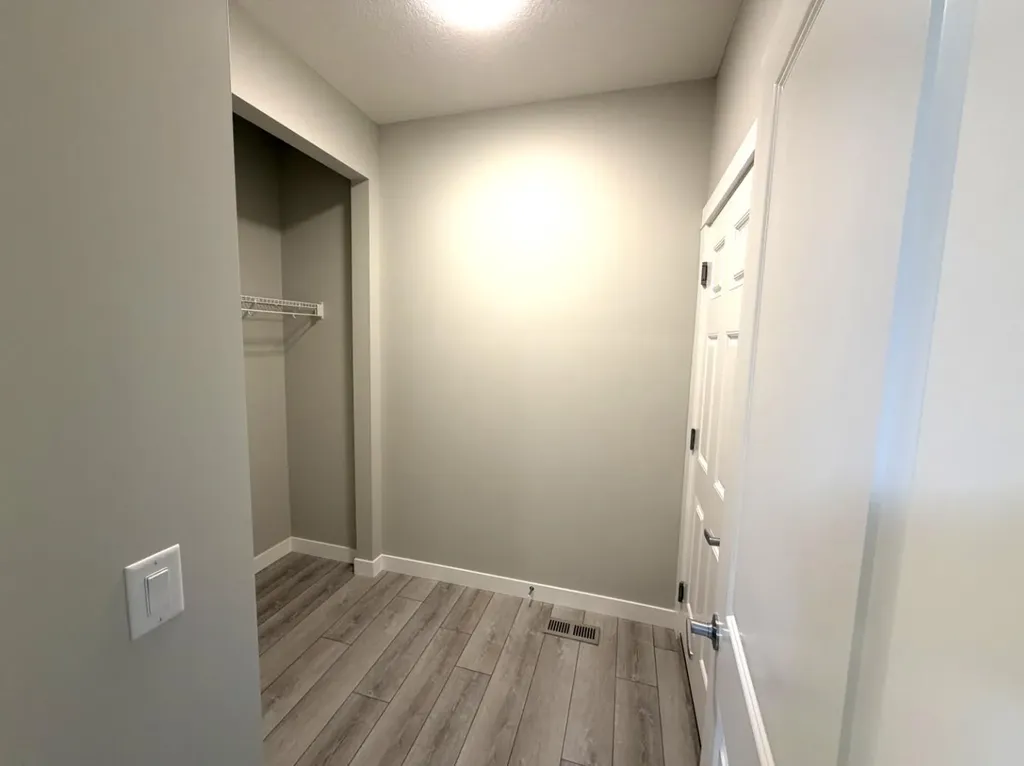 60 Ambledale Crescent Calgary AB T3P 2Z3
