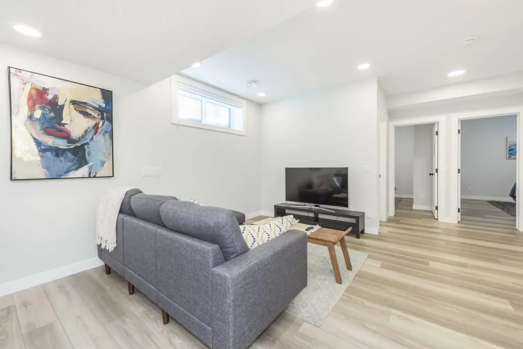 181 Amblehurst Rise NW Calgary AB T3P 2A1