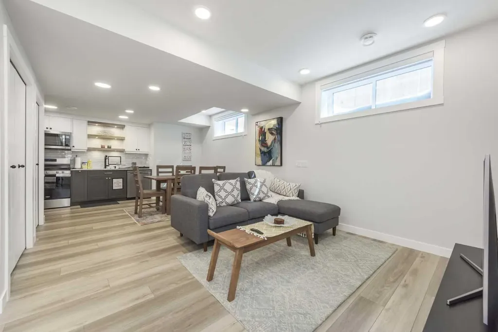 181 Amblehurst Rise NW Calgary AB T3P 2A1