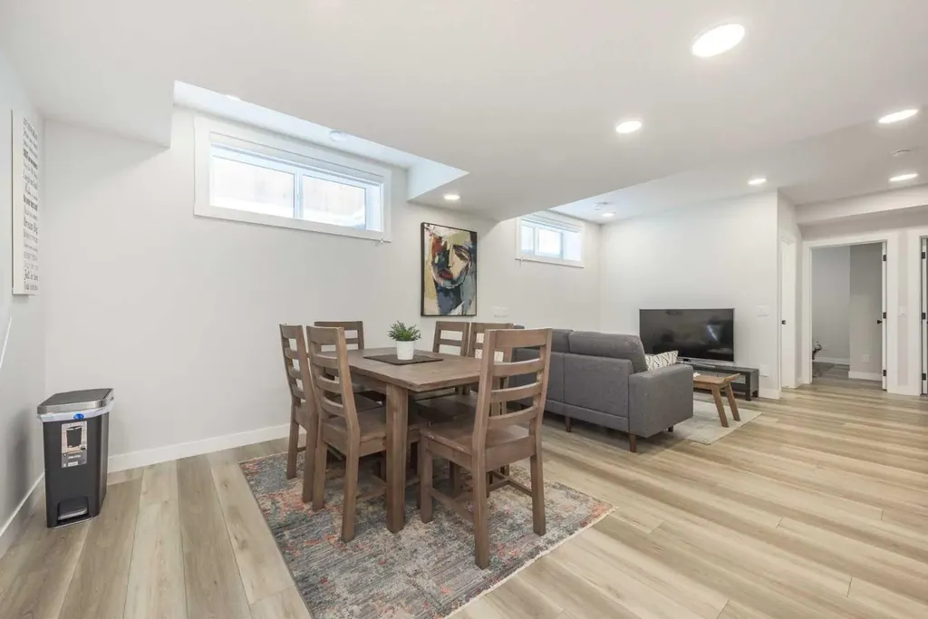 181 Amblehurst Rise NW Calgary AB T3P 2A1