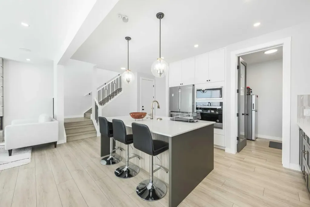 181 Amblehurst Rise NW Calgary AB T3P 2A1