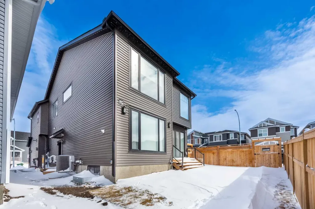 181 Amblehurst Rise NW Calgary AB T3P 2A1