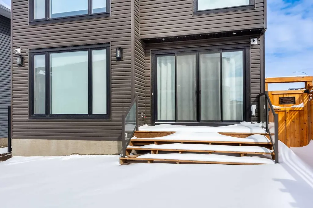 181 Amblehurst Rise NW Calgary AB T3P 2A1