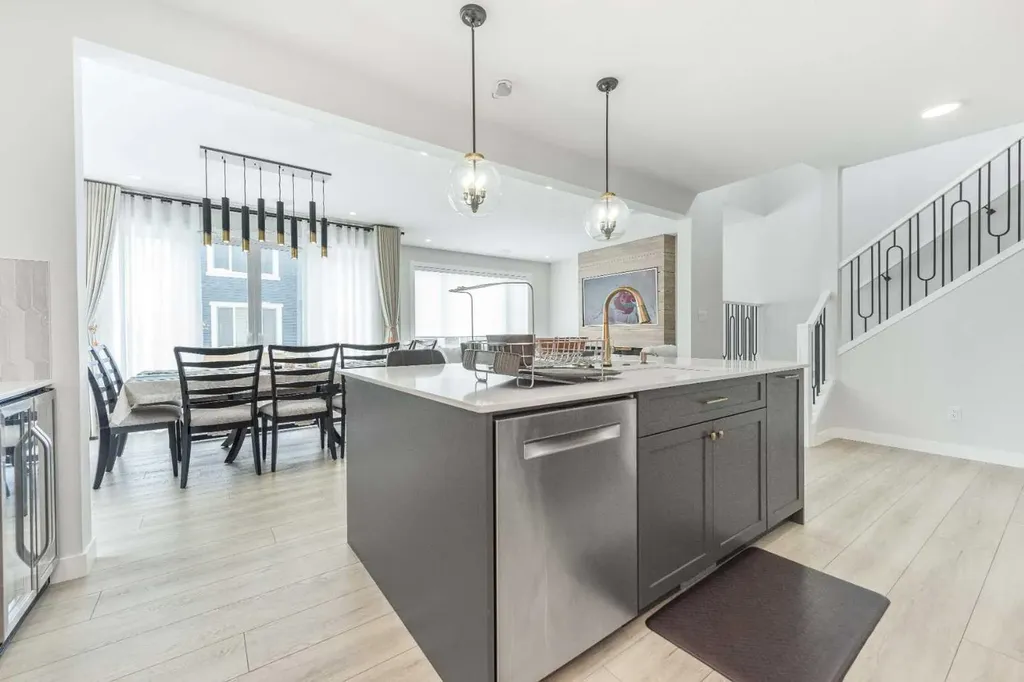 181 Amblehurst Rise NW Calgary AB T3P 2A1