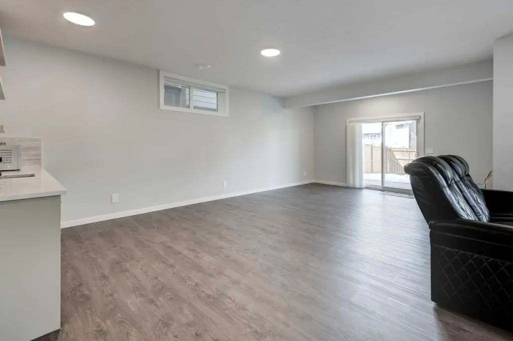 40 Verity Place SW Calgary AB T2Y 0S9