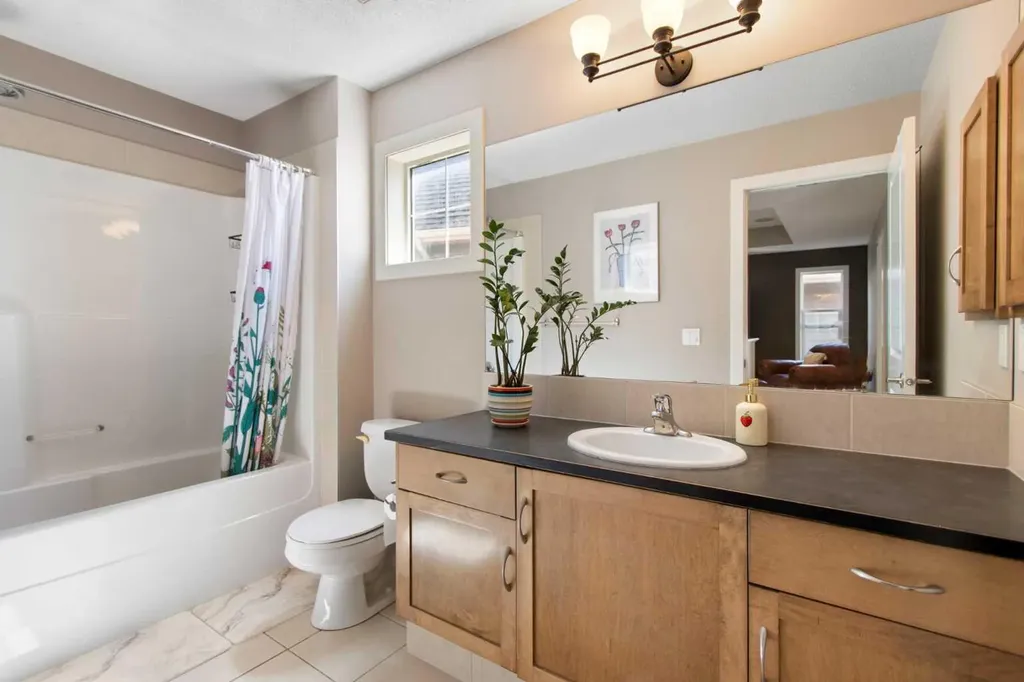 421 Mahogany Court SE Calgary AB T3M 0T7
