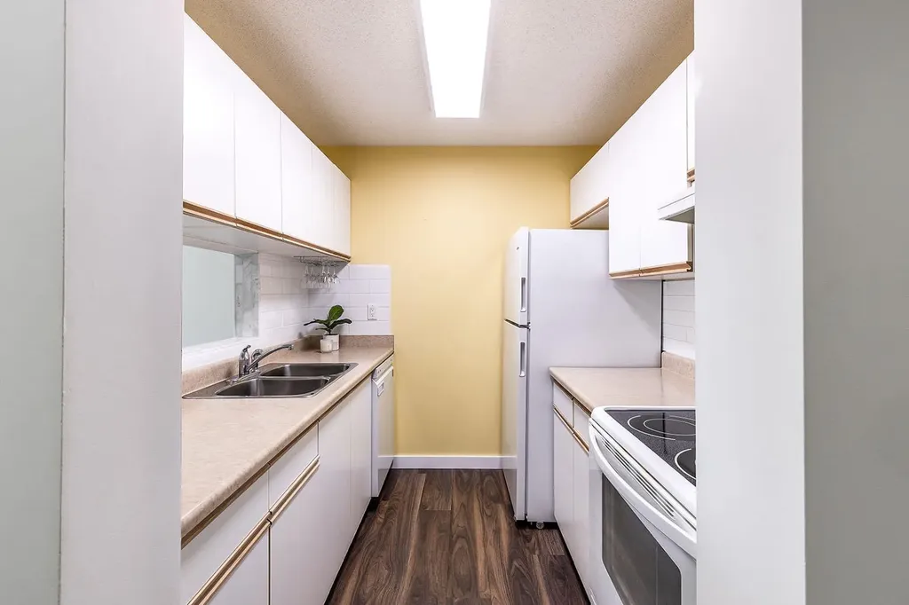 245 Red Deer Drive SW Medicine Hat AB T1A8P4