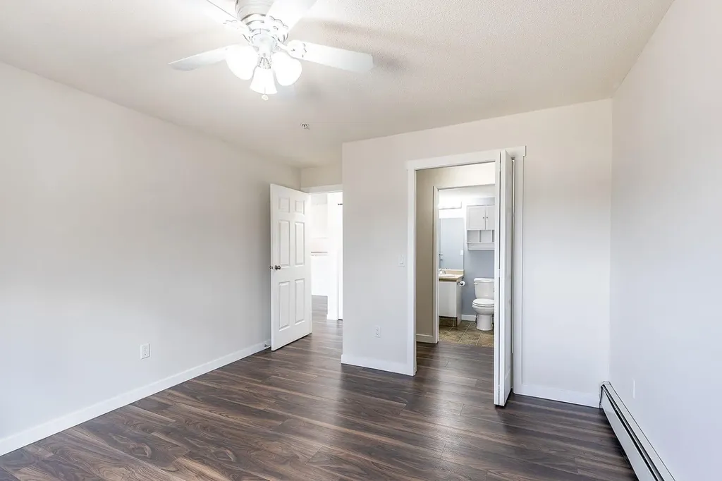 245 Red Deer Drive SW Medicine Hat AB T1A8P4