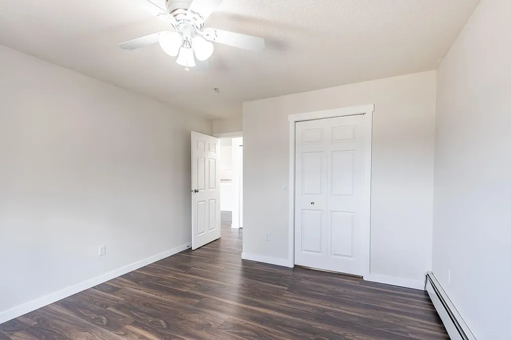 245 Red Deer Drive SW Medicine Hat AB T1A8P4