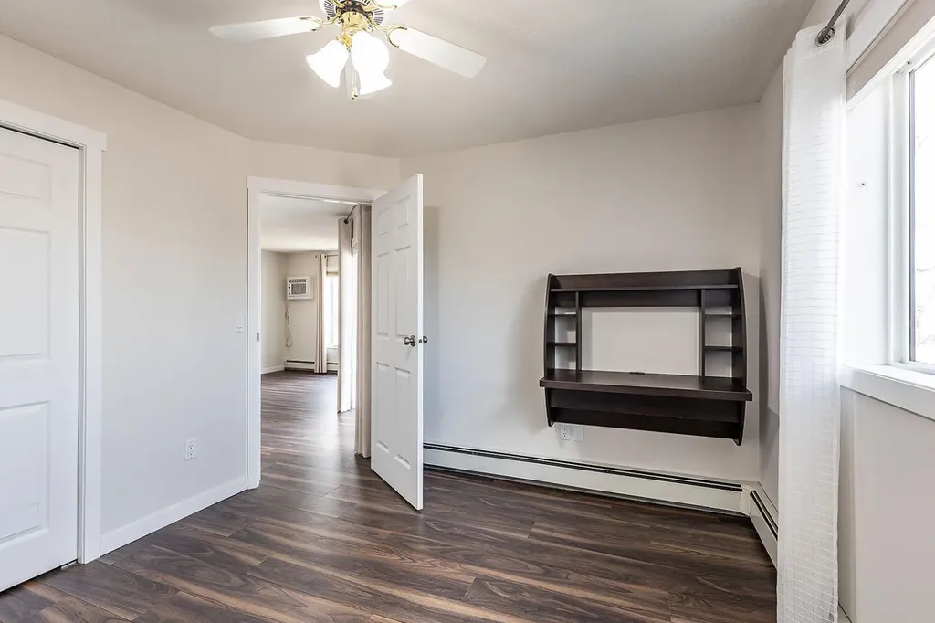 245 Red Deer Drive SW Medicine Hat AB T1A8P4