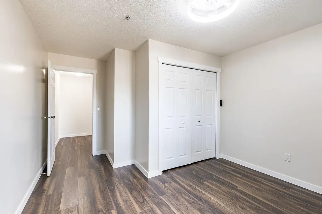 245 Red Deer Drive SW Medicine Hat AB T1A8P4