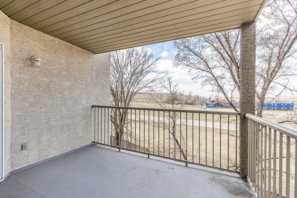 245 Red Deer Drive SW Medicine Hat AB T1A8P4