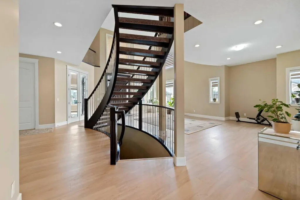 150 Saddlelake Grove NE Calgary AB T3J 0N8