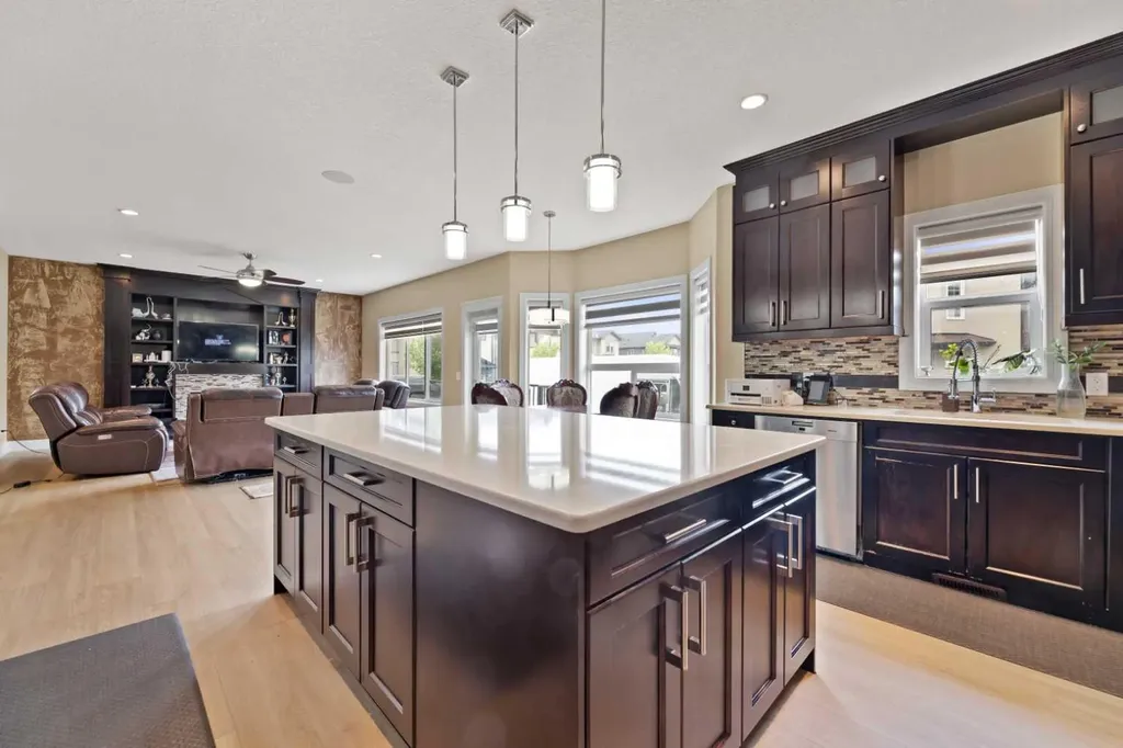150 Saddlelake Grove NE Calgary AB T3J 0N8