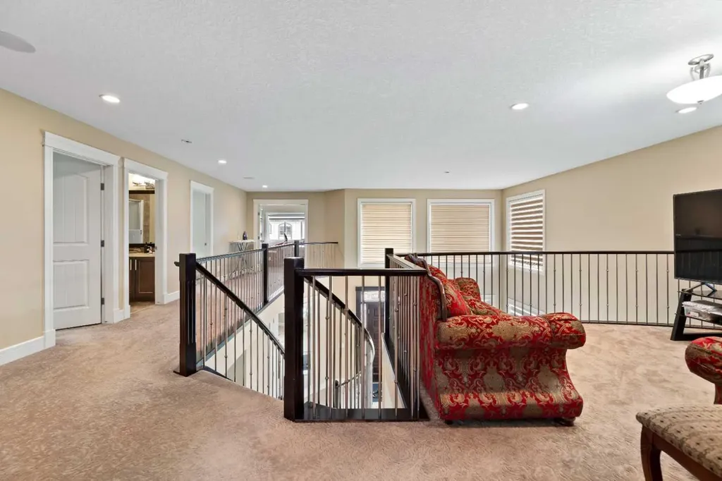 150 Saddlelake Grove NE Calgary AB T3J 0N8