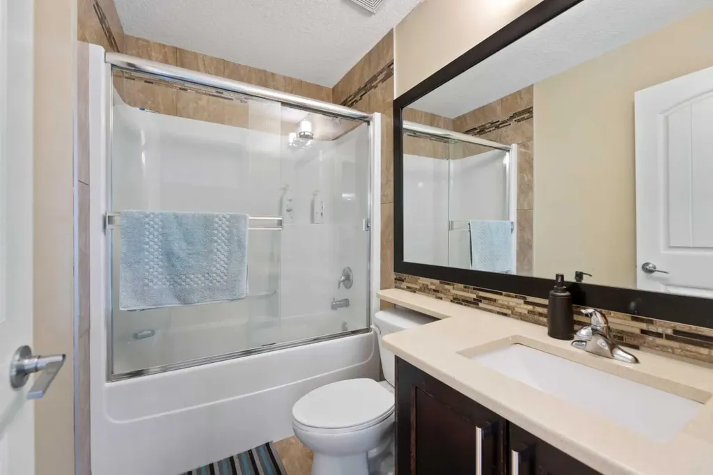 150 Saddlelake Grove NE Calgary AB T3J 0N8