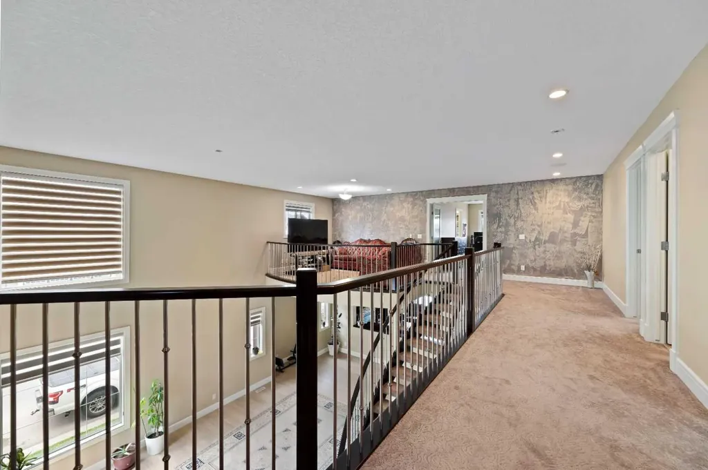 150 Saddlelake Grove NE Calgary AB T3J 0N8