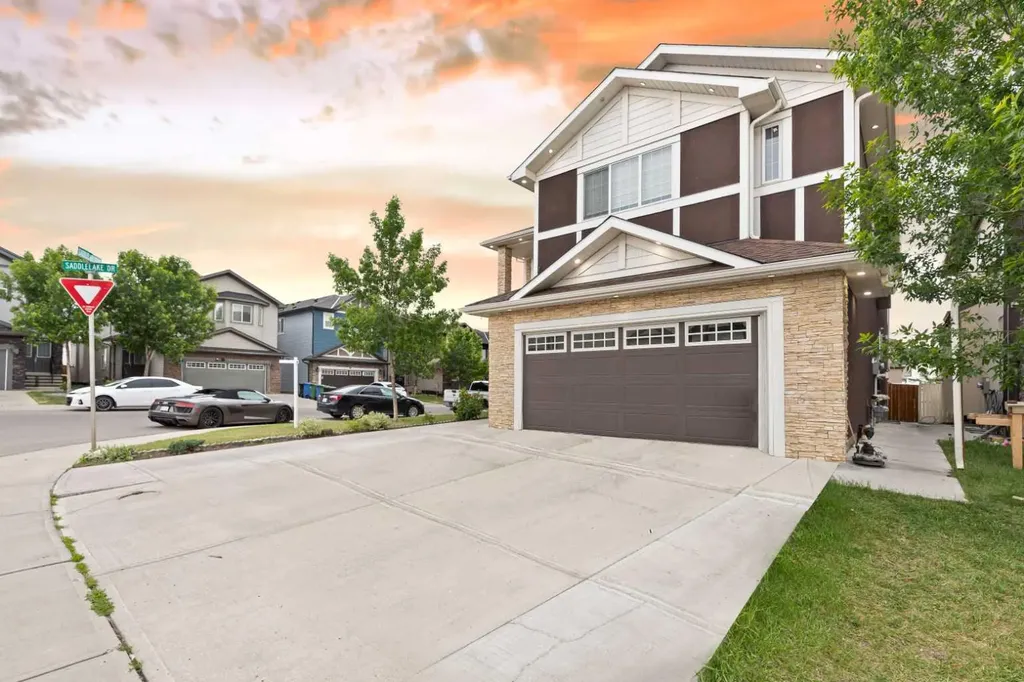 150 Saddlelake Grove NE Calgary AB T3J 0N8