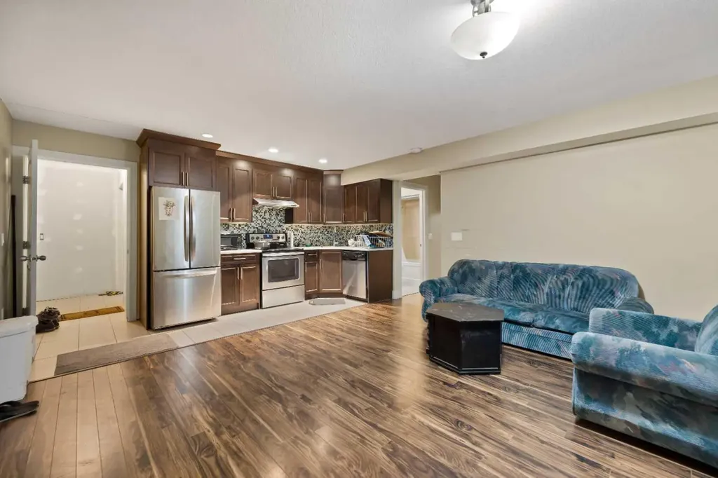 150 Saddlelake Grove NE Calgary AB T3J 0N8