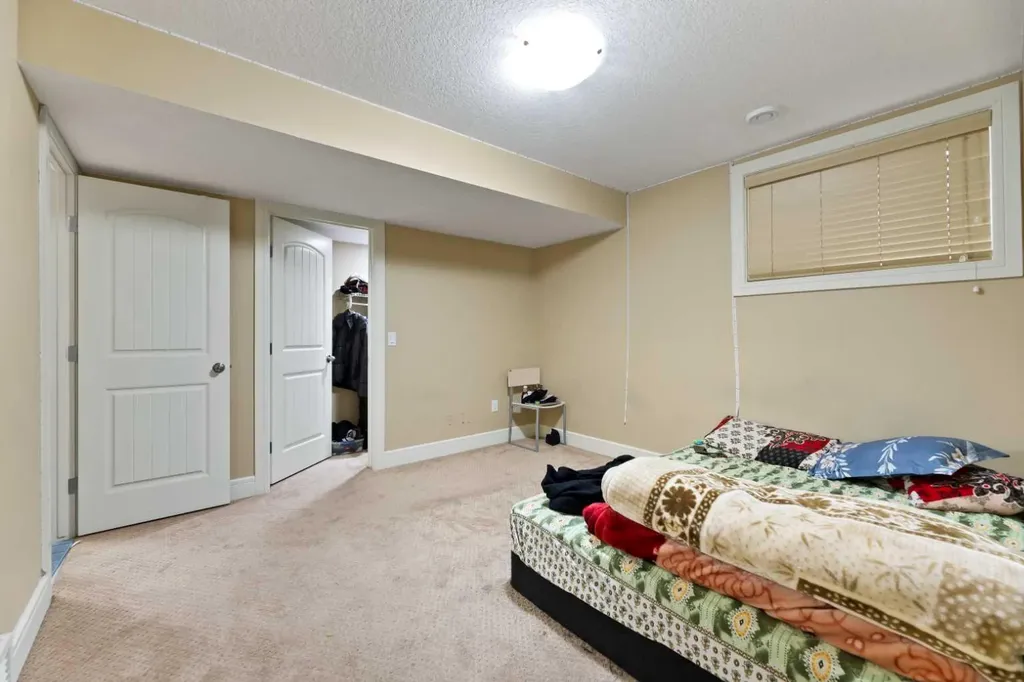 150 Saddlelake Grove NE Calgary AB T3J 0N8