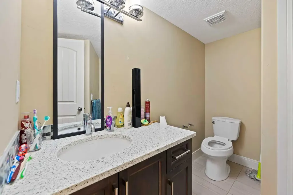 150 Saddlelake Grove NE Calgary AB T3J 0N8