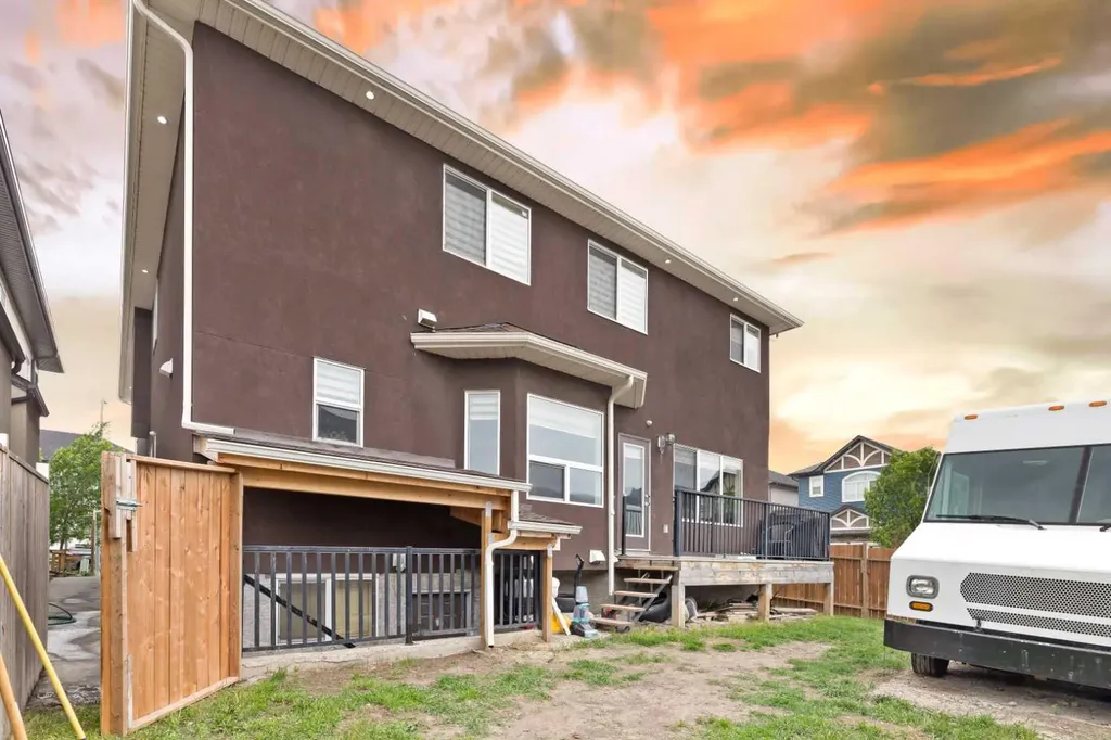 150 Saddlelake Grove NE Calgary AB T3J 0N8