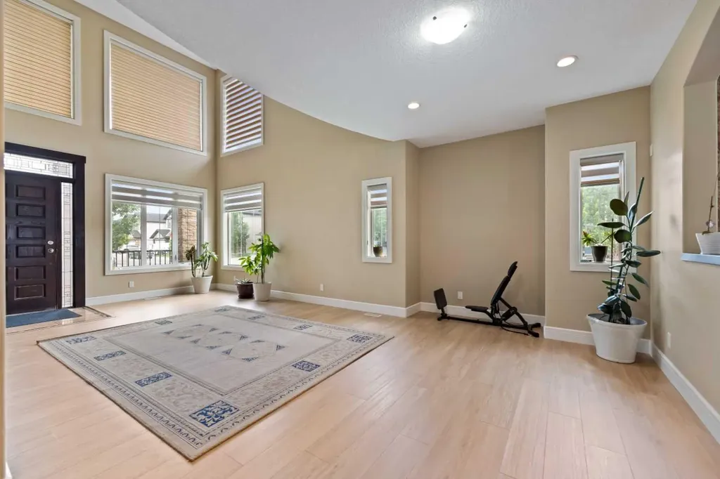 150 Saddlelake Grove NE Calgary AB T3J 0N8