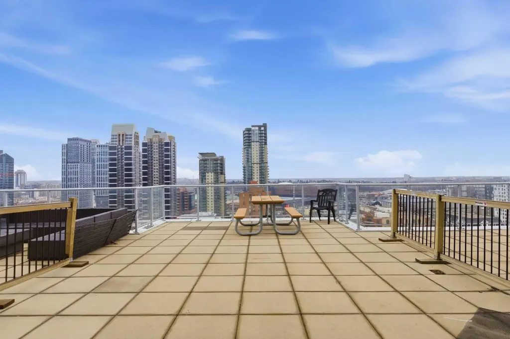188 15 Avenue SW Calgary AB T2R 1S4