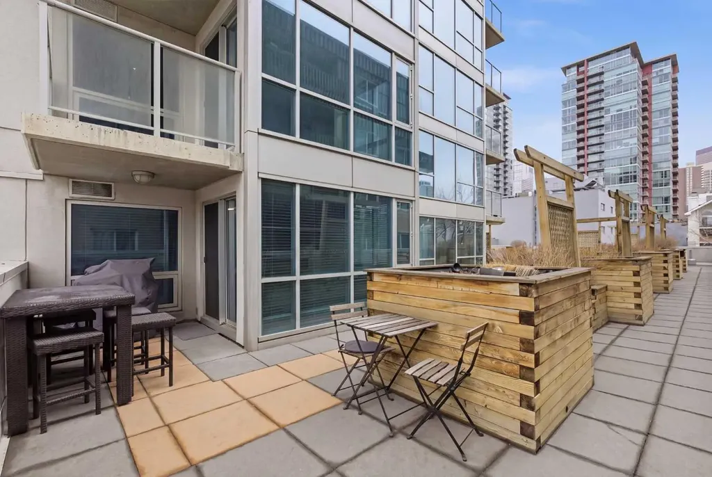 188 15 Avenue SW Calgary AB T2R 1S4