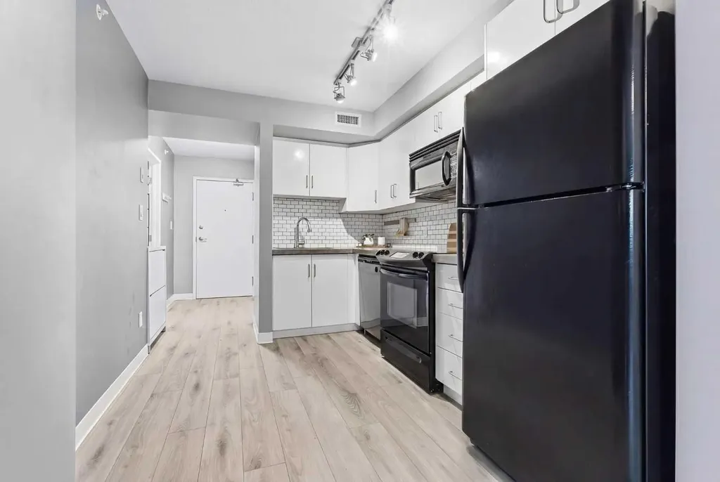 188 15 Avenue SW Calgary AB T2R 1S4