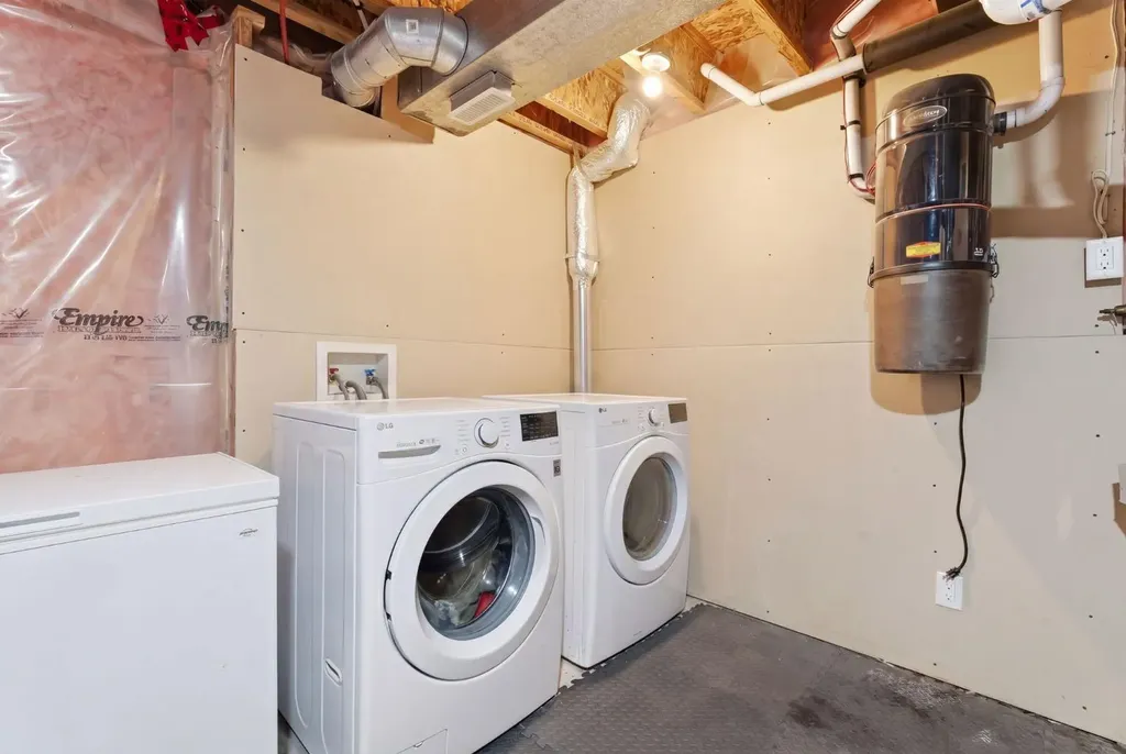 155 Copperpond Road SE Calgary AB T2Z 0W8