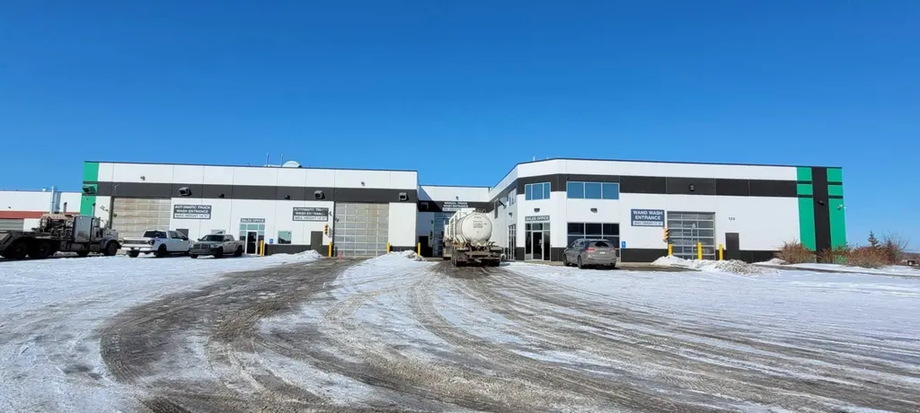126 Queens Drive Red Deer AB T4P 0R4