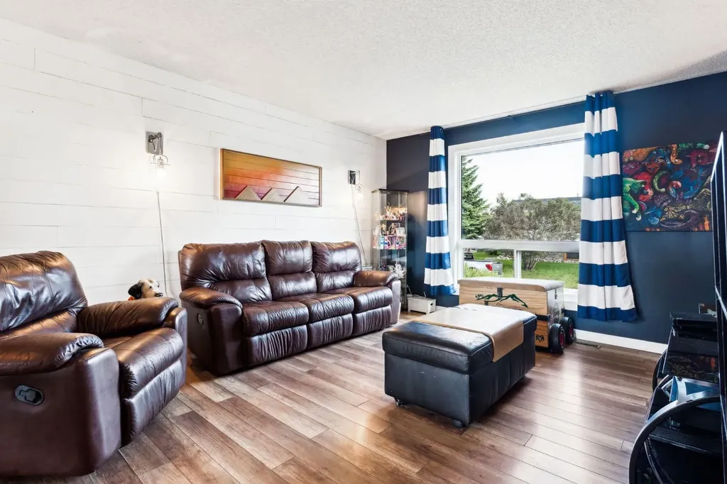 147 Falchurch Crescent NE Calgary AB T3J1J9