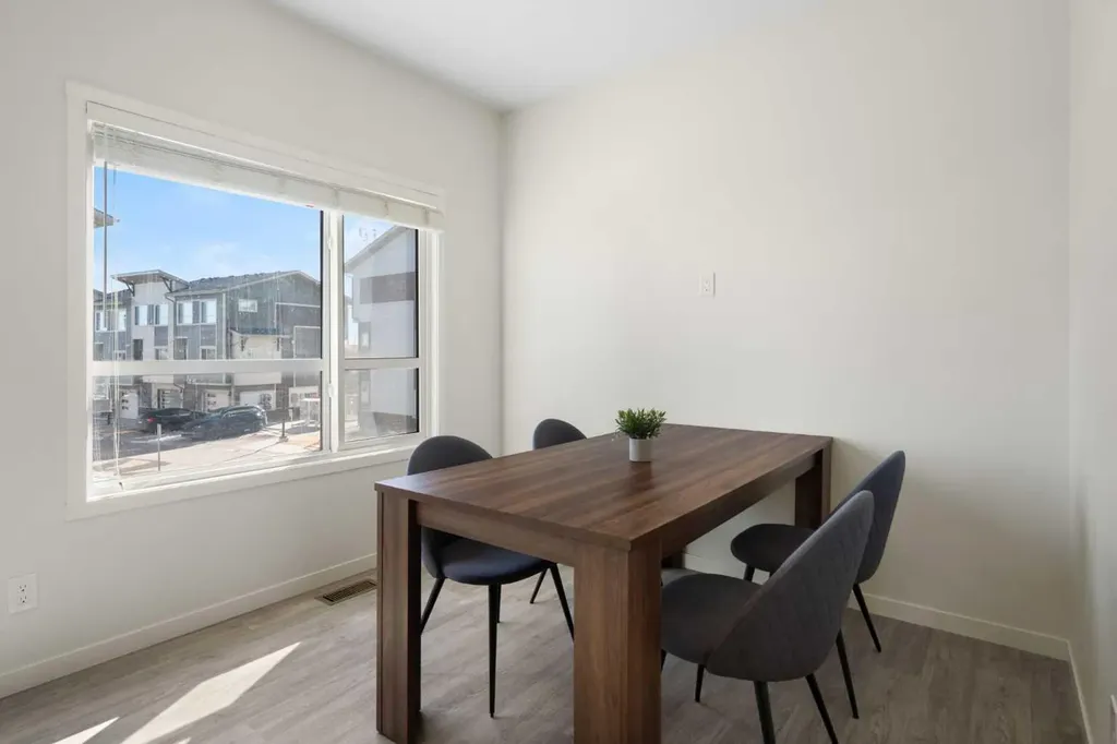 284 Harvest Hills Way NW Calgary AB T3K2P3