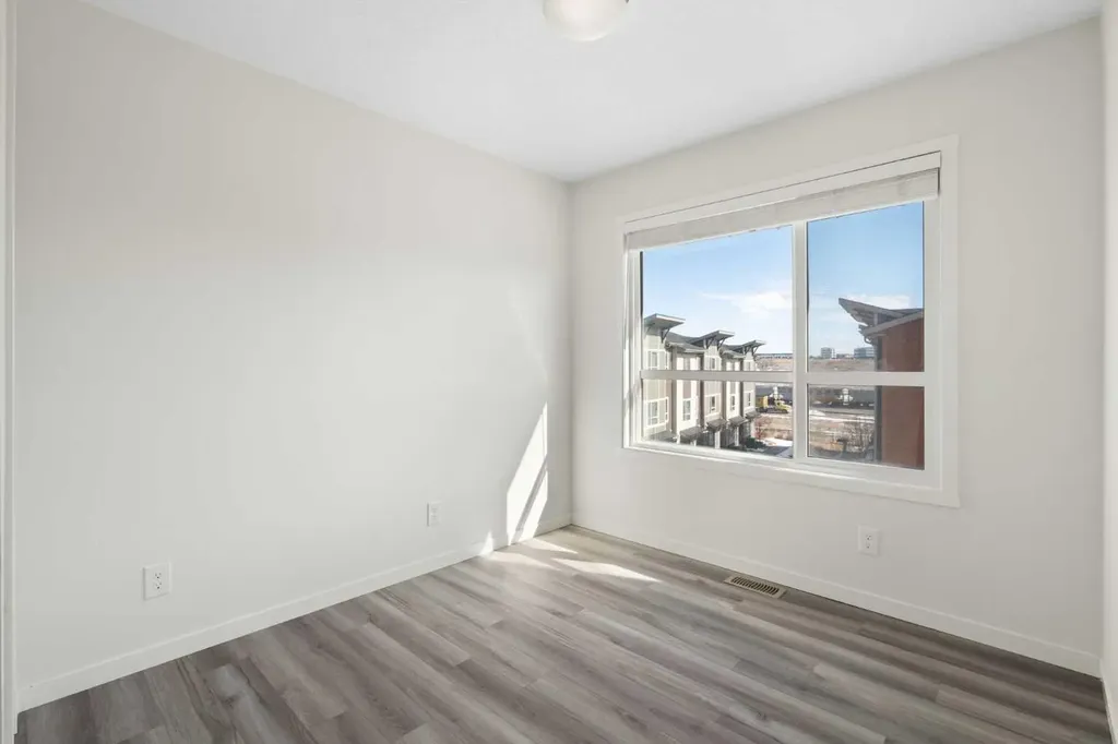284 Harvest Hills Way NE Calgary AB T3K2P3