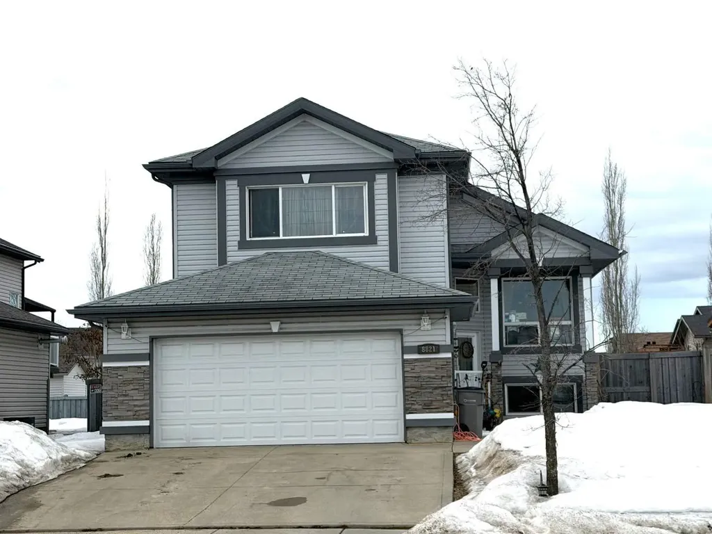 8821 Lakeland Drive Grande Prairie AB T8X 1V8