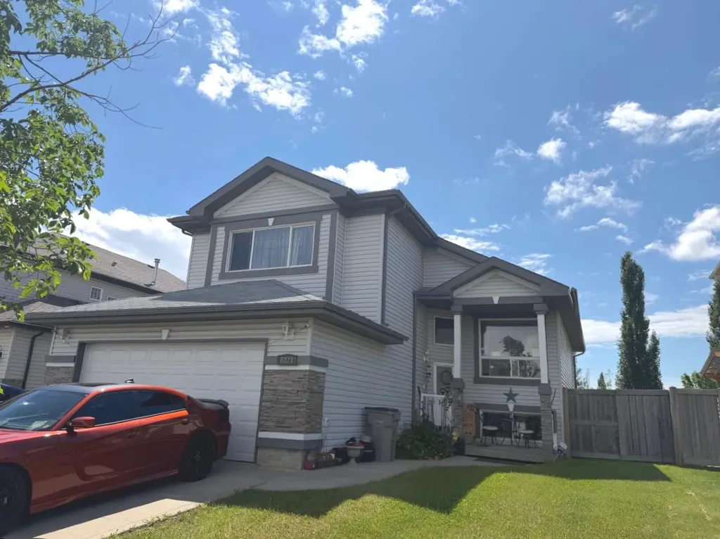 8821 Lakeland Drive Grande Prairie AB T8X 1V8