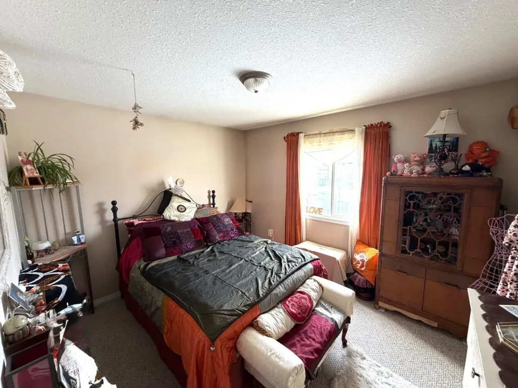 8821 Lakeland Drive Grande Prairie AB T8X 1V8