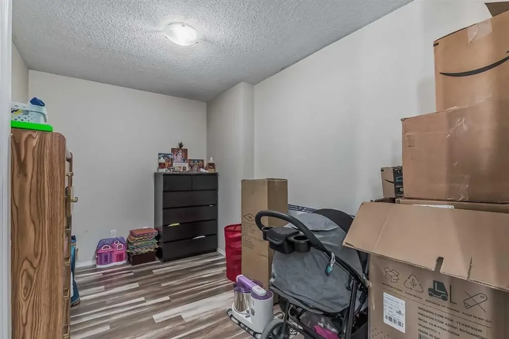 7110 80 Avenue NE Calgary AB T3J 0N4