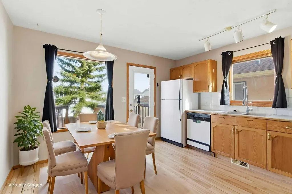 8 West Aarsby Road Cochrane AB T4C1M4