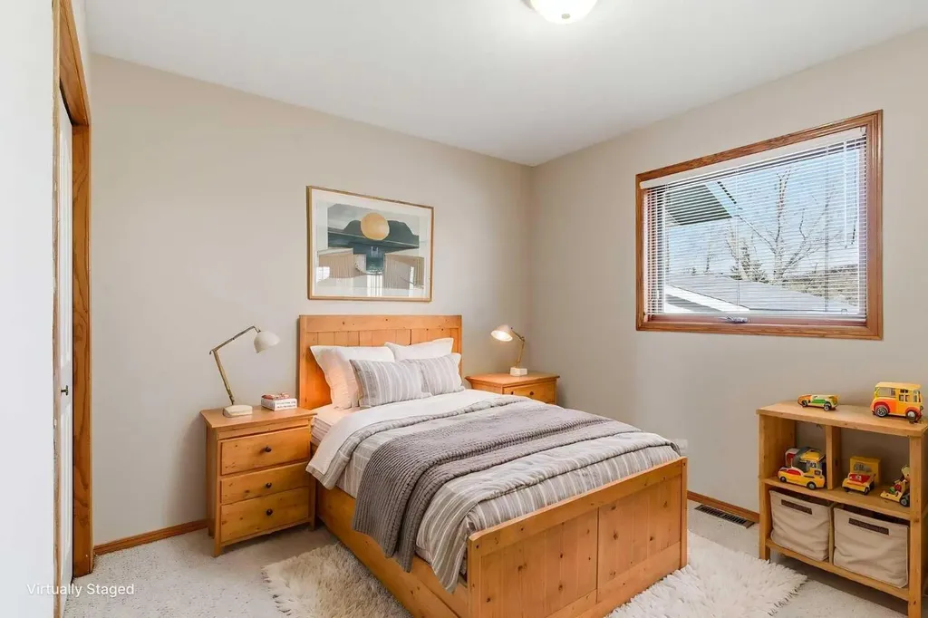 8 West Aarsby Road Cochrane AB T4C1M4