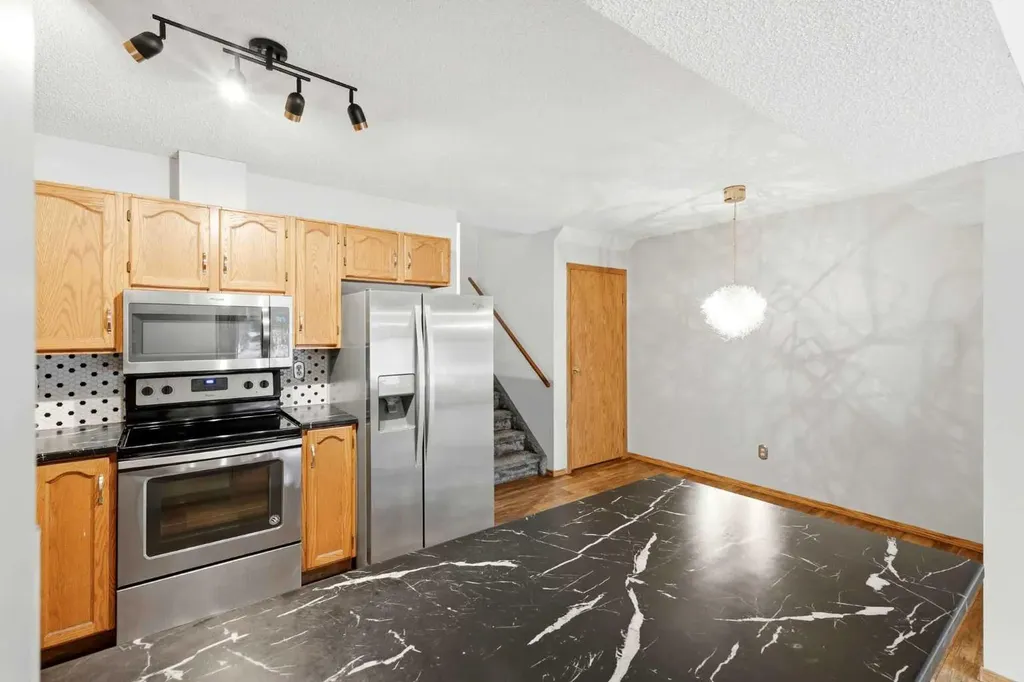 4B Millview Way SW Calgary AB T2Y 3E7
