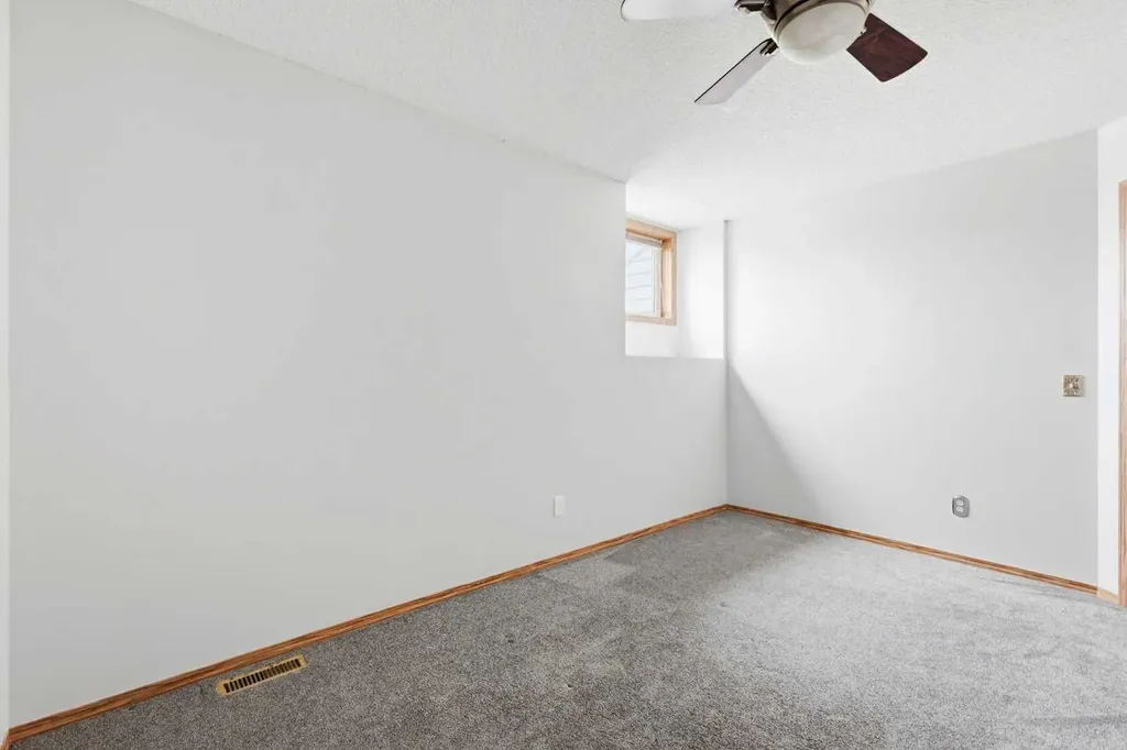 4B Millview Way SW Calgary AB T2Y 3E7