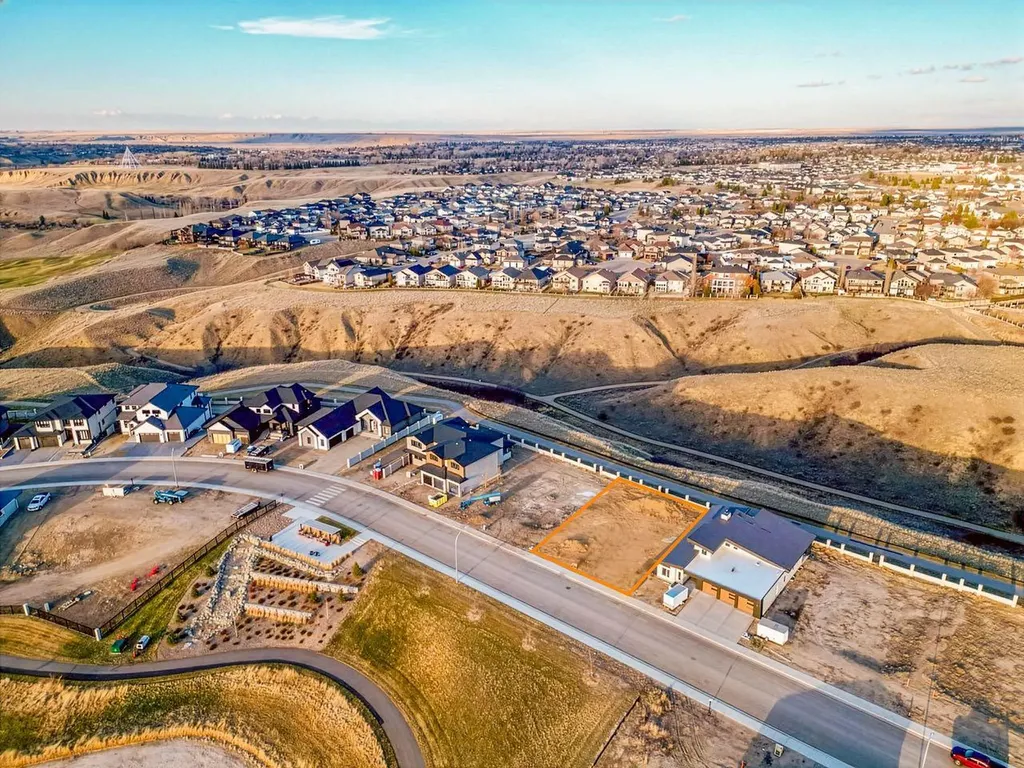 96 Coulee Ridge Drive SW Medicine Hat AB T1B0T9