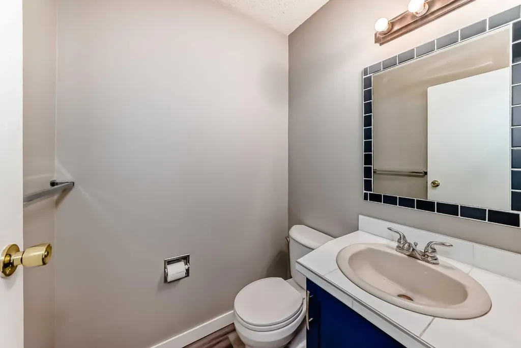 6909 Ranchero Road NW Calgary AB T3G 1J6