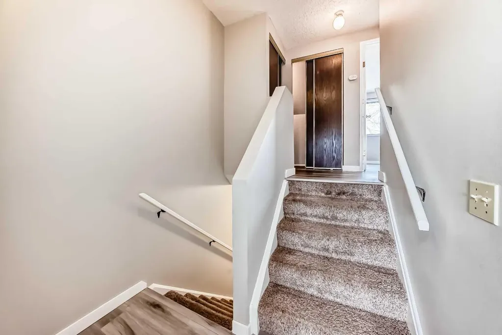 6909 Ranchero Road NW Calgary AB T3G 1J6