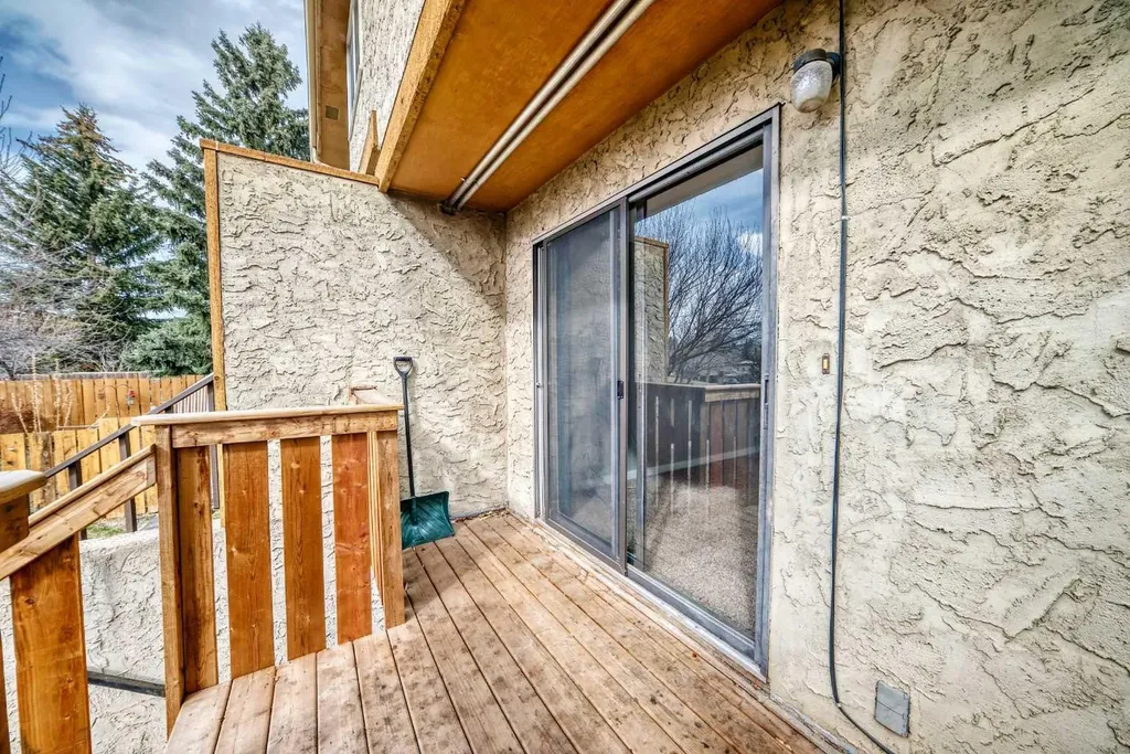 6909 Ranchero Road NW Calgary AB T3G 1J6
