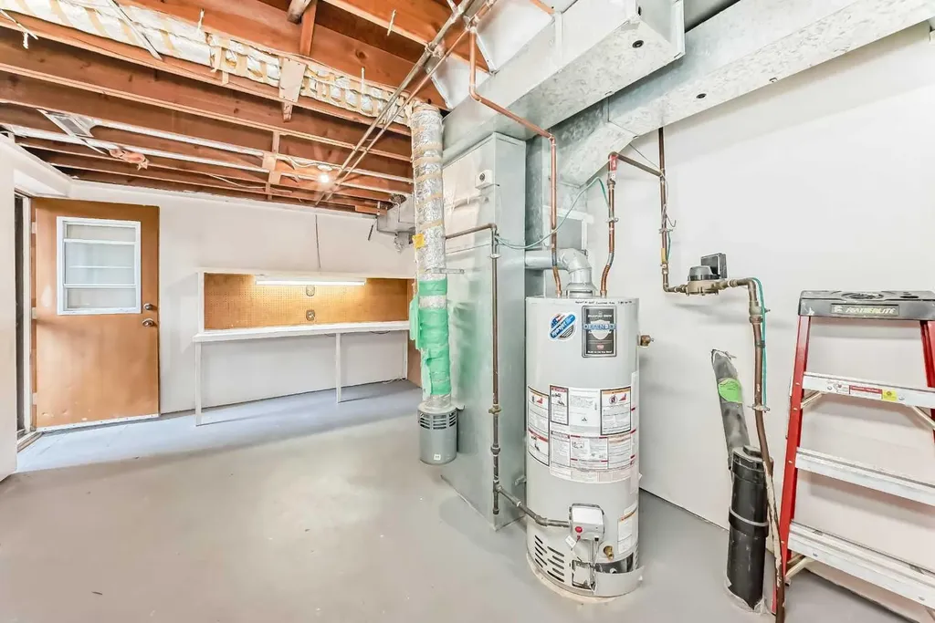 6909 Ranchero Road NW Calgary AB T3G 1J6