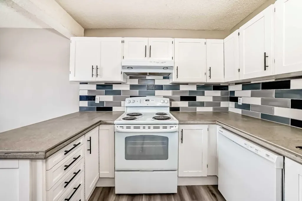 6909 Ranchero Road NW Calgary AB T3G 1J6