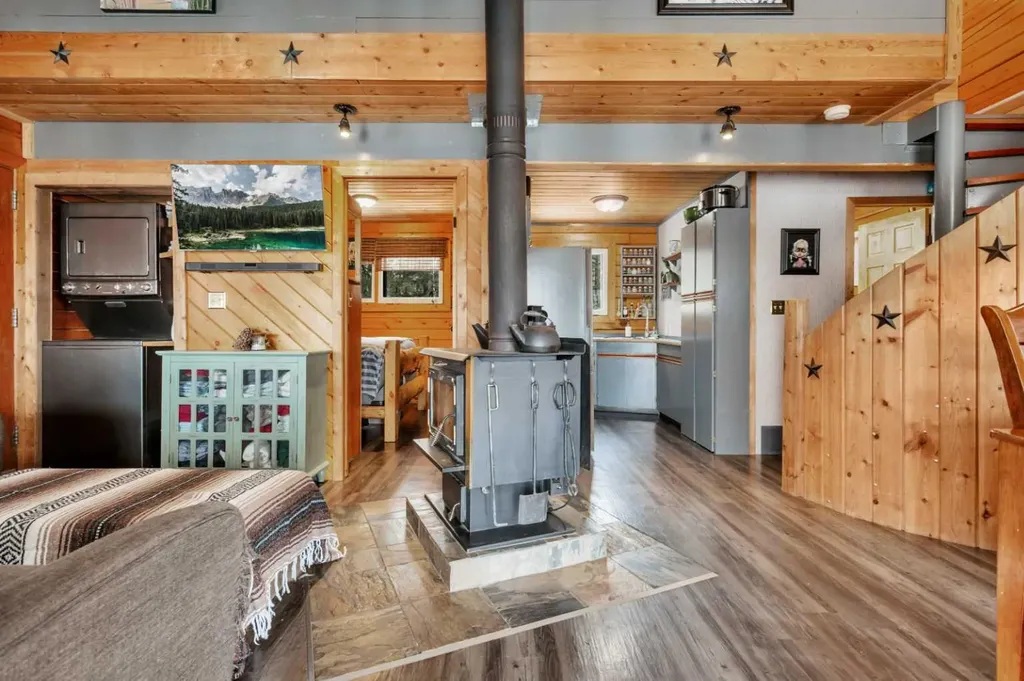 30 Mountainview Road Rural Clearwater County AB T4T 2A4